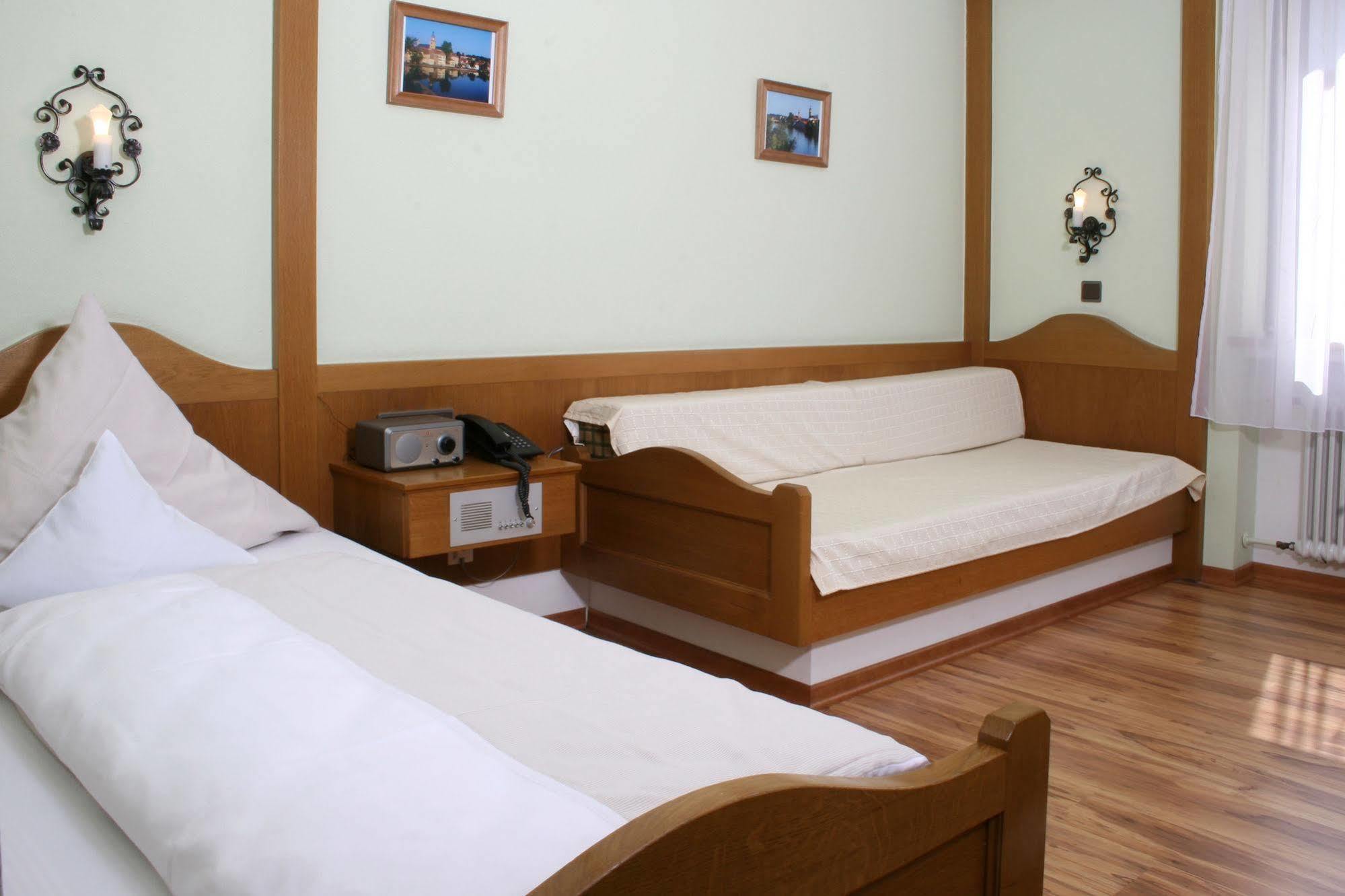 Flair-Hotel Zum Benediktiner شوارزاخ أم ماين المظهر الخارجي الصورة